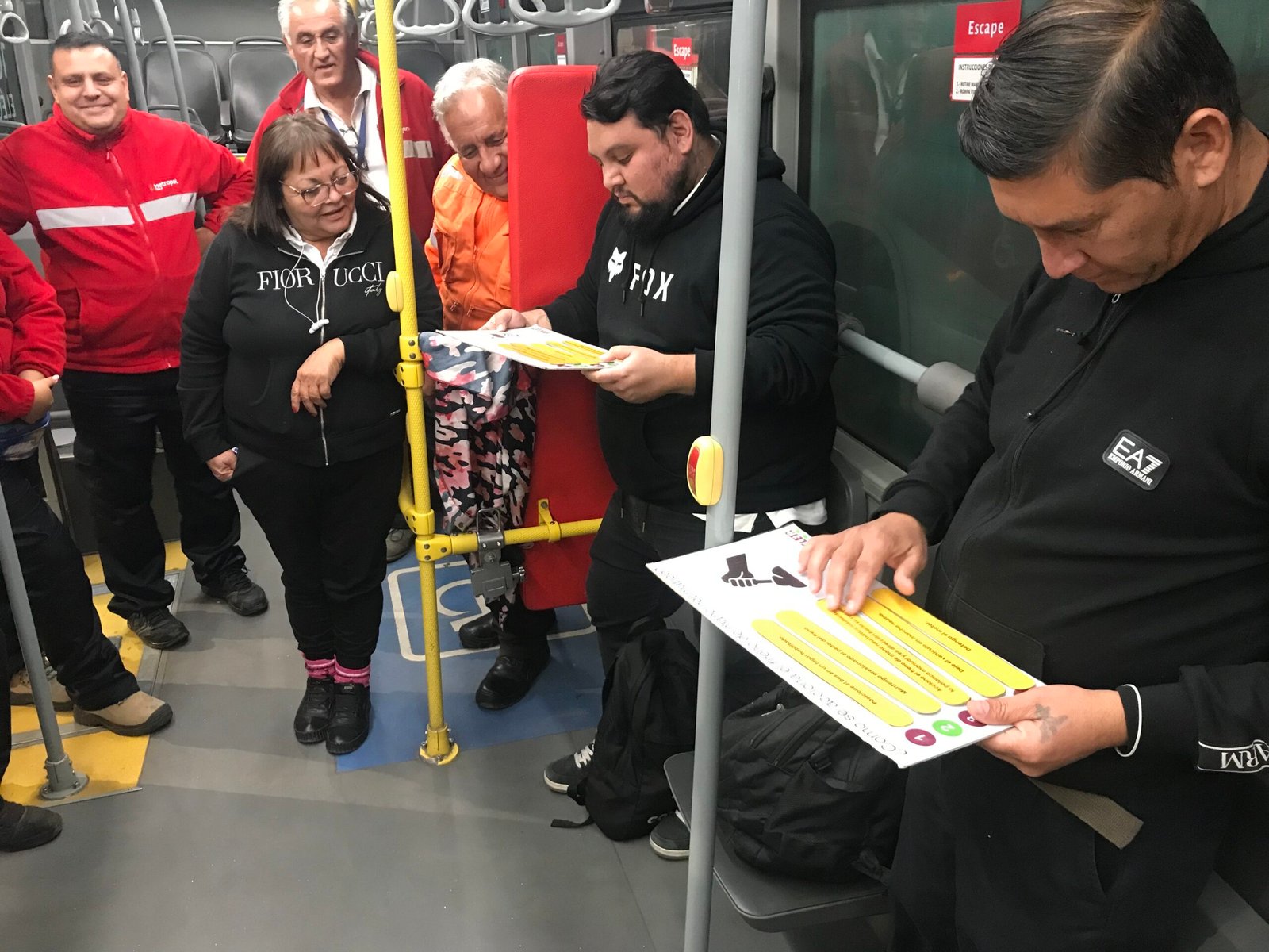 Educleta desafía a conductores de Metropol con “Escape Bus”: un escape room de seguridad vial